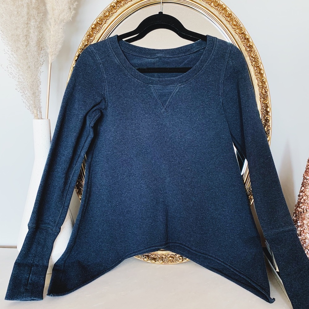 luluemon: Tea Lounge Pullover (2012)